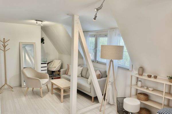 Haus l. SZ OG. - (Homestaging KI generiert)