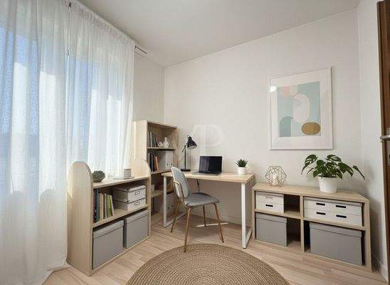 OG: Arbeitszimmer KI-Staging