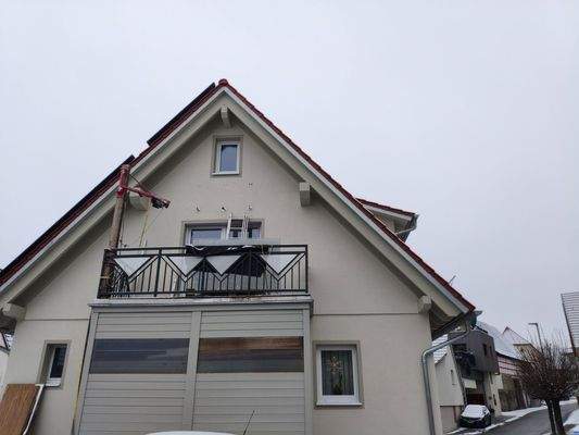 Balkon (Teilüberdachung folgt)