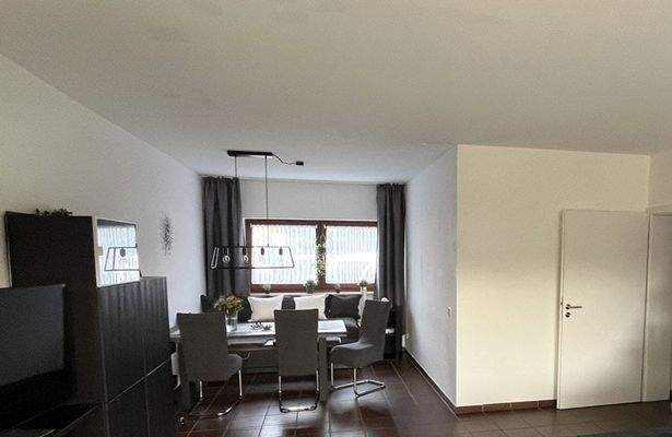 Blick zum Essbereich EG