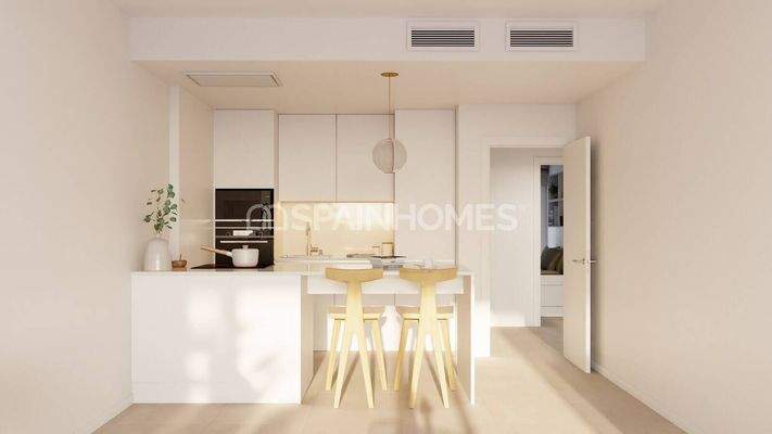 Golf-View Flats in a Complex with Amenities in Cádiz