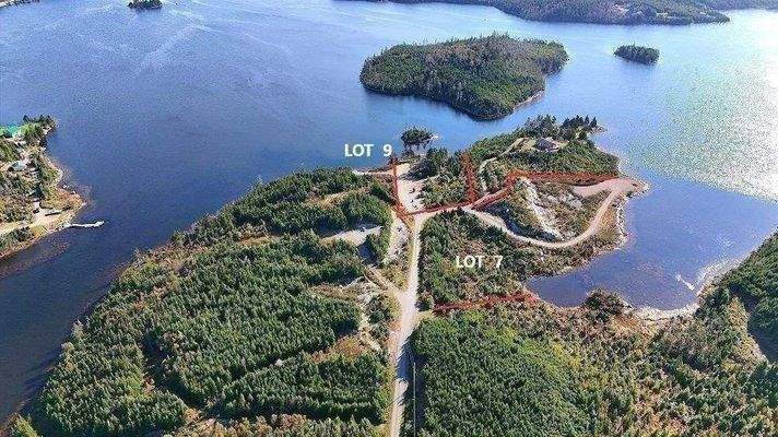 Lot 7 mit Nachbarlot Lot 9 und Insel