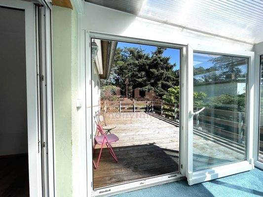 Wintergarten mit Terrassenzugang