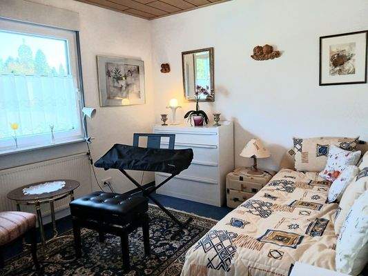 EG: Zimmer - Büro/Gast /Musik