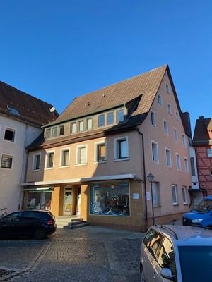 WOHN- & GESCHÄFTS-Haus