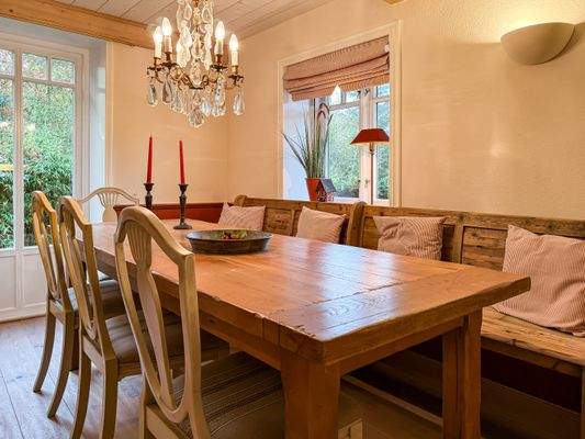 7. Gemütlicher Essbereich.jpg