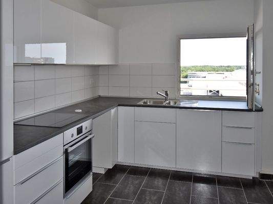 Voll ausgestattete Einbauküche