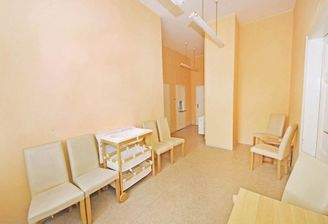 Empfang/ Wartezimmer im EG 