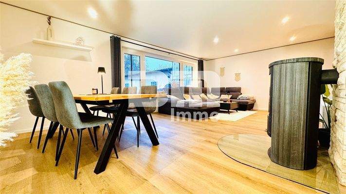 EG Wohn / Esszimmer / Kamin / Zugang Terrasse