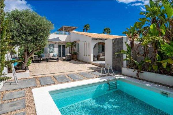 Cala Mendia Beachhouse