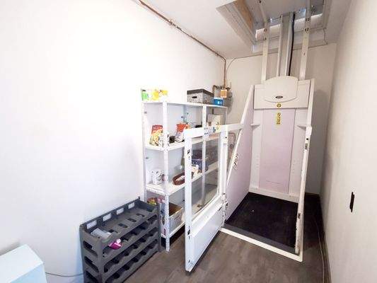 Abstellraum inkl. Aufzug