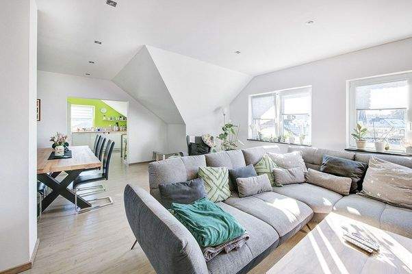 offener Wohn-/Essbereich OG