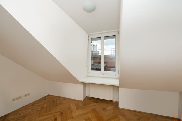 hofseitiges_Schlafzimmer_Teilansicht
