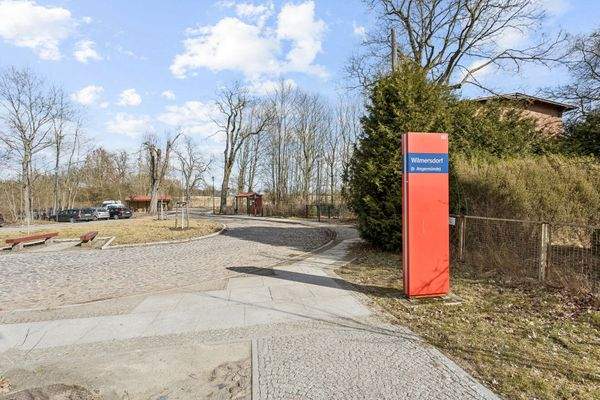 Außen Weg vom Bahnhof