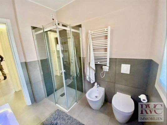 Screenshot 2023-12-05 044807