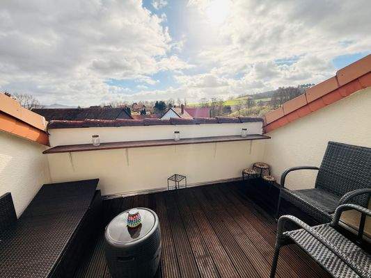 10. Loggia mit Markise