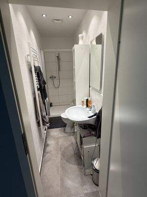 Modernes Badezimmer
