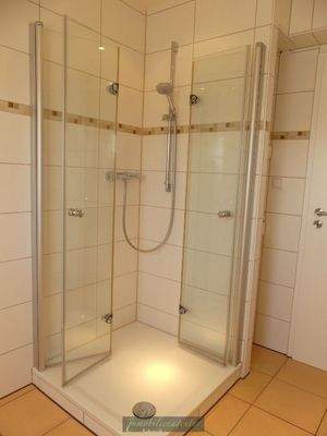 Badezimmer - bodennahe Dusche