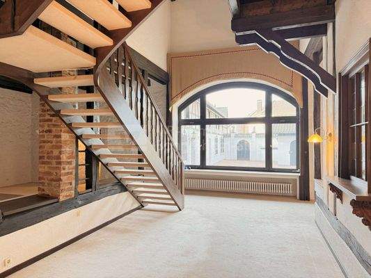 4936 Blick in den Hof