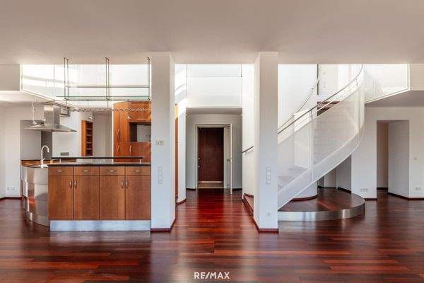 Privater Aufzug direkt in das Penthouse