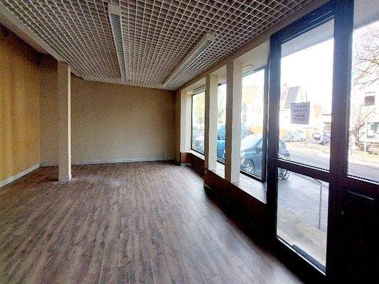 Büro mit Schaufensterfläche