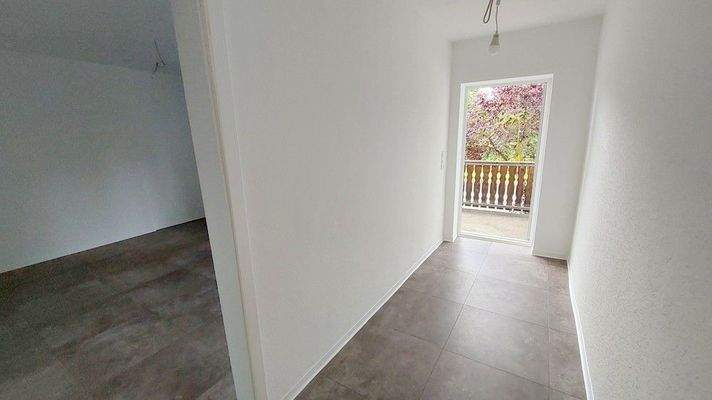 Eingang Blick ins  Büro 2