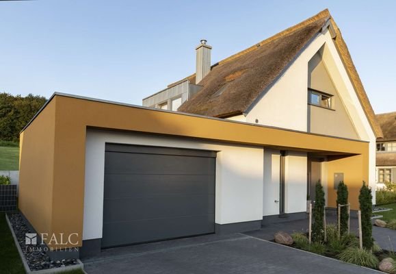 Einfahrt Garage