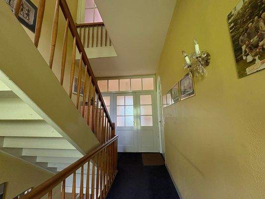 Treppenhaus zum OG