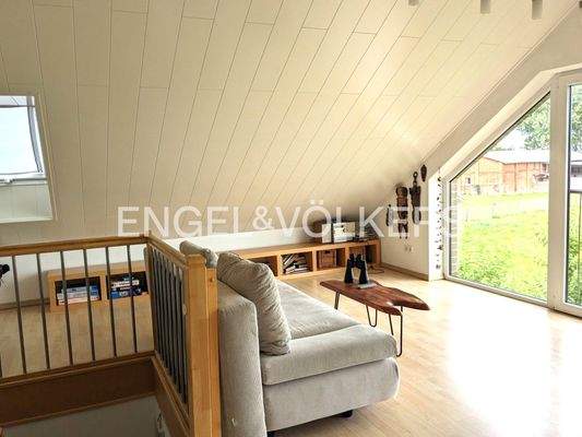 Blick zum Wohnbereich mit Weitblick