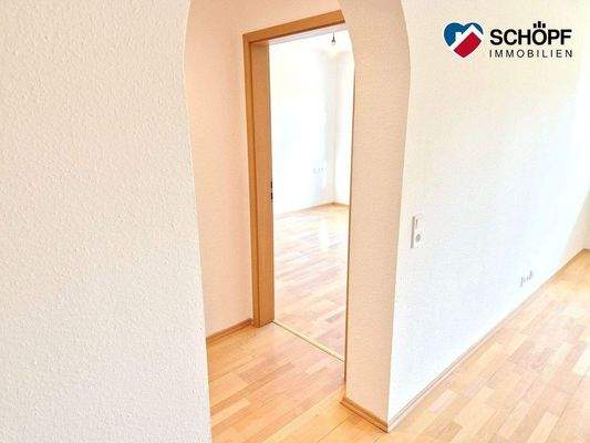 Durchgang von Wohnzimmer zu den Schlafzimmern