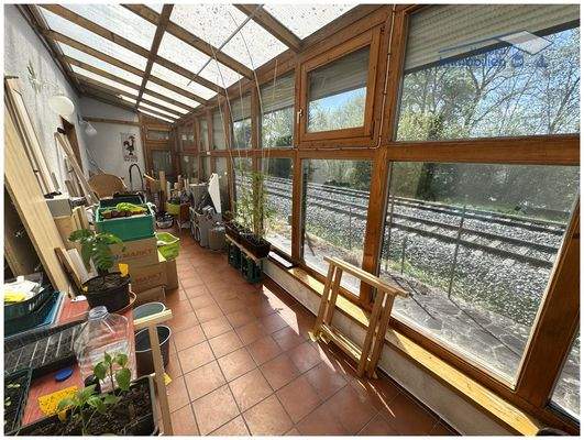 Lichtdurchfluteter Wintergarten