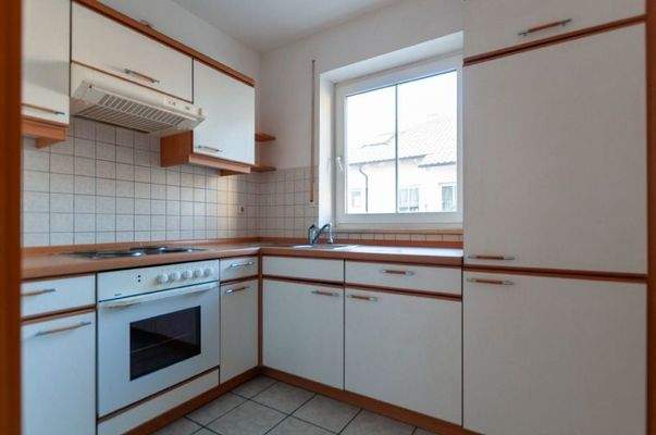 Küche mit Einbauküche