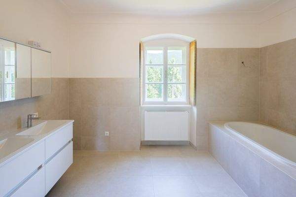 Badezimmer im Erdgeschoß