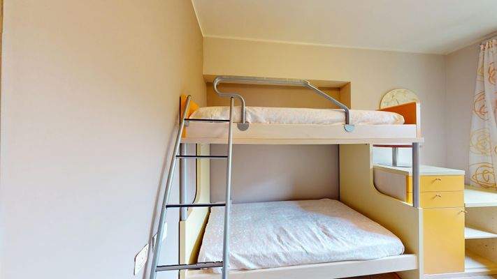 NA-072-9-Appartamento-arredato-con-corte-esclusiva