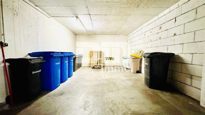 Tiefgaragenstellplatz