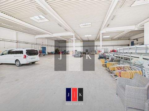 Ahrensburg Halle, Ahrensburg Hallenfläche