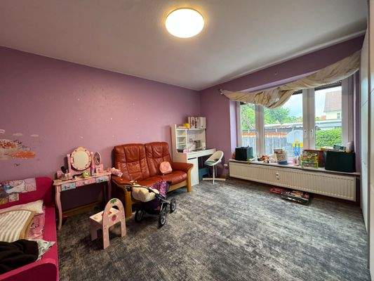 Das zweite Kinderzimmer im Erdgeschoss