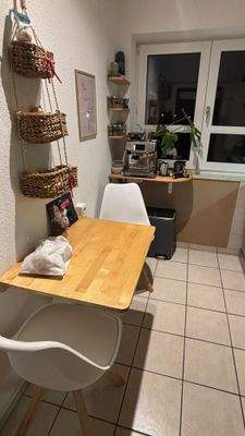 Küche Tisch.jpeg
