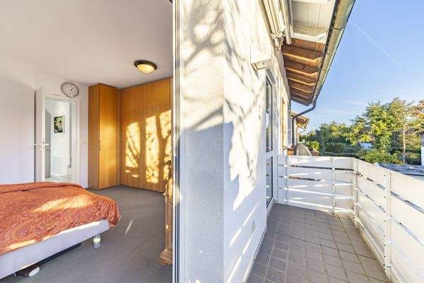 Schlafzimmer mit Balkon