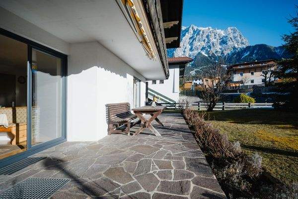  Sonnige, große Terrasse...