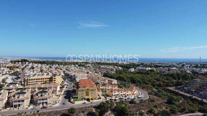 Apartments in a Complex with Communal Pool in Villamartin