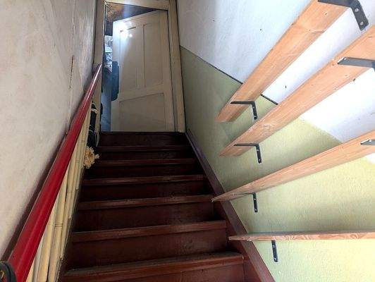 Treppe zum Dachboden