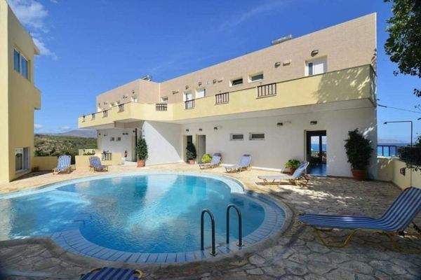 Kreta, Aspro: Apartmenthotel mit Pool und Meerblick zu verkaufen