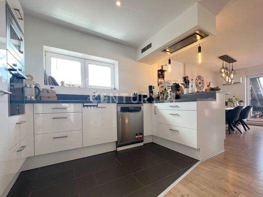 Offener Küchenbereich für gesellige Stunden