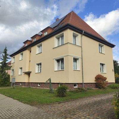 Außenansicht straßenseitig 02