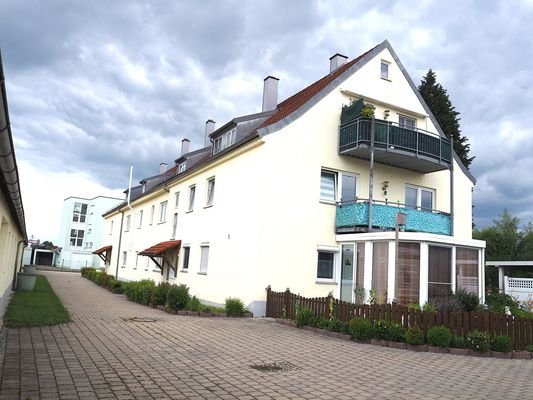 Die Giebelseite mit Balkon