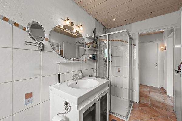 Tageslichtbadezimmer EG 