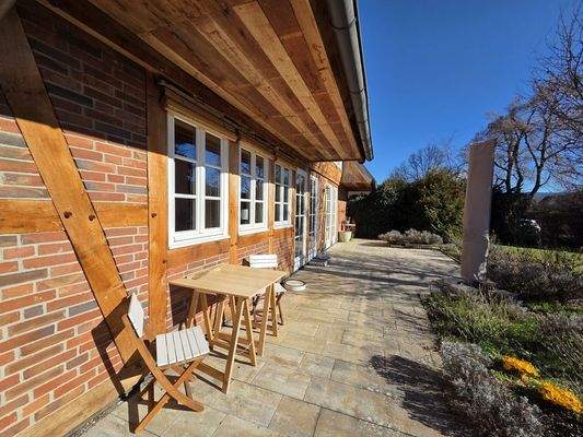 mit sonnige Terrasse