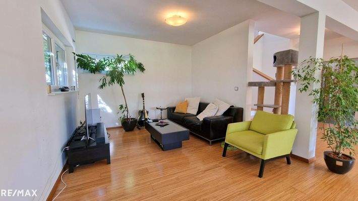 Wohnzimmer (Bereich abtrennbar)