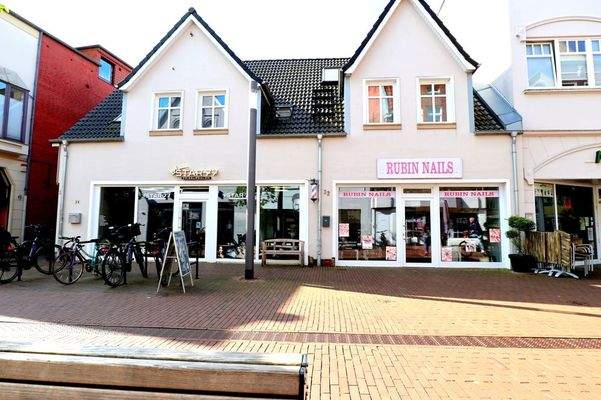 Frontansicht Fußgängerzone